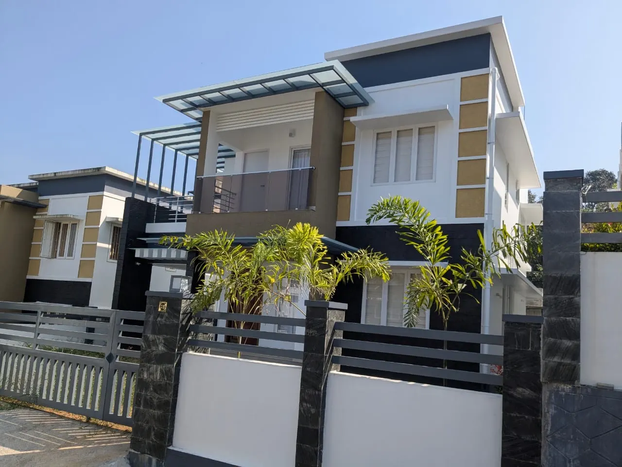 Seventh Avenue - Varikoli, Kochi