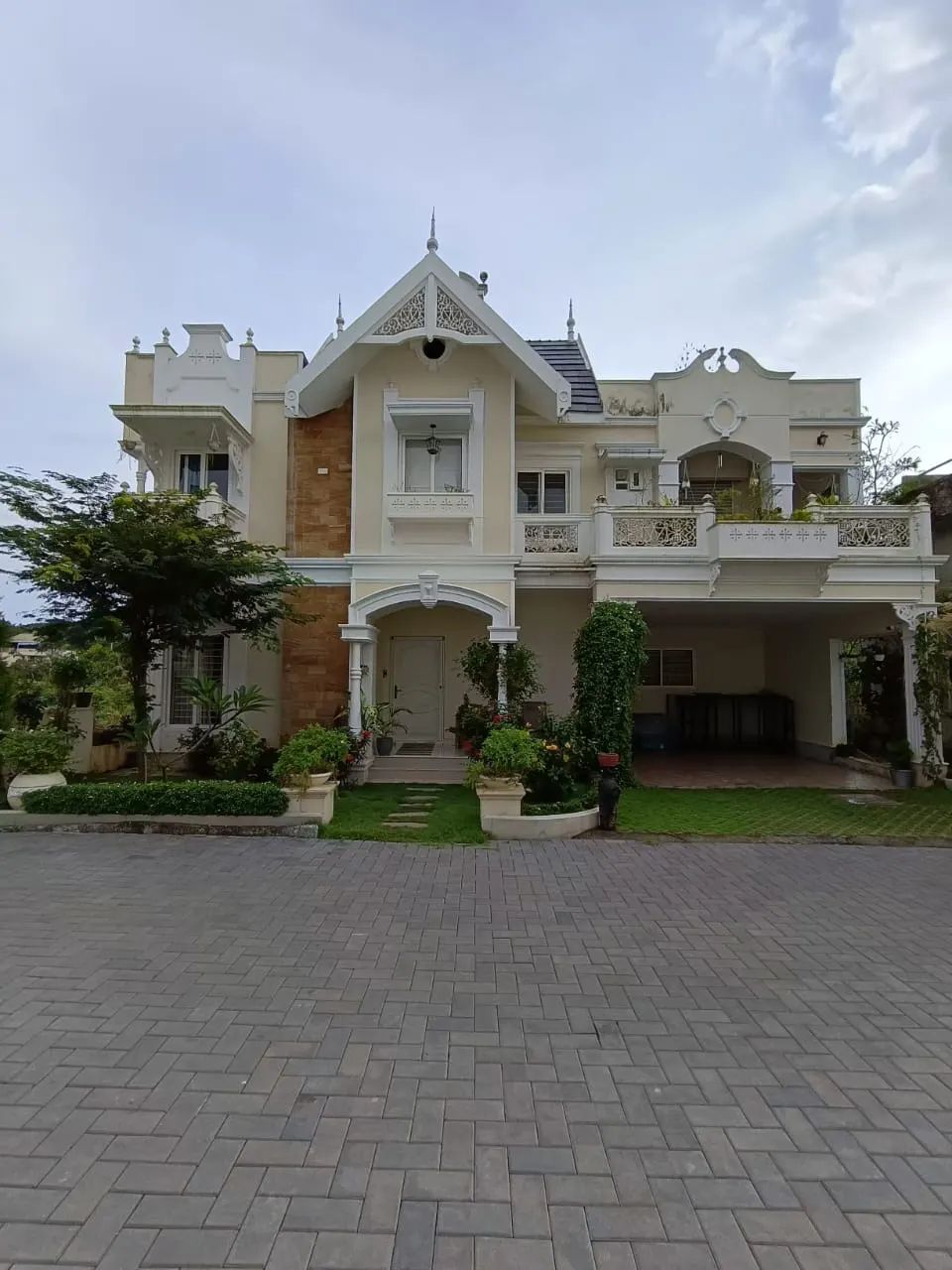 Travancore Grand County Neo Classic Villas - project image 3