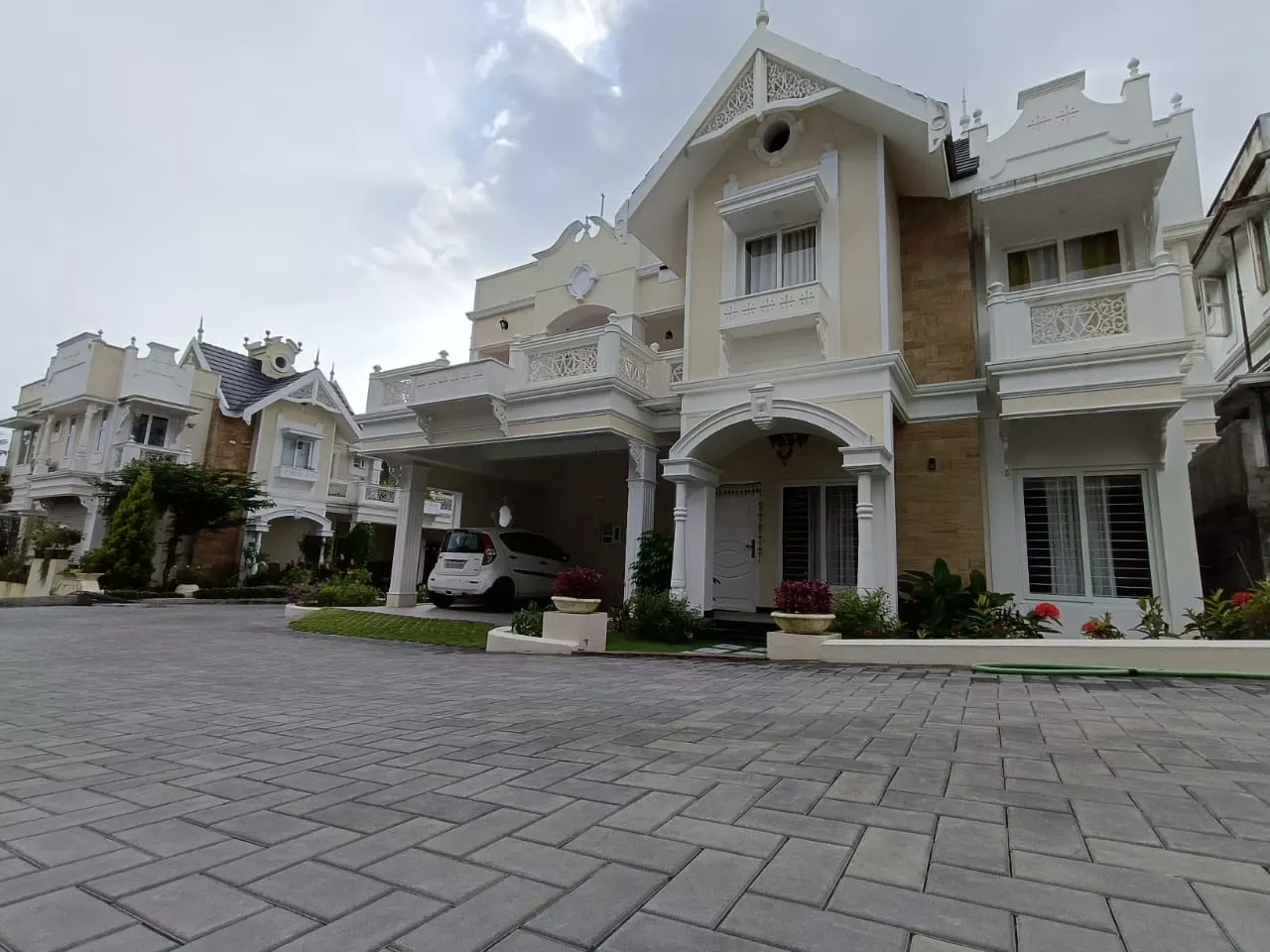 Travancore Grand County Neo Classic Villas - project image 4